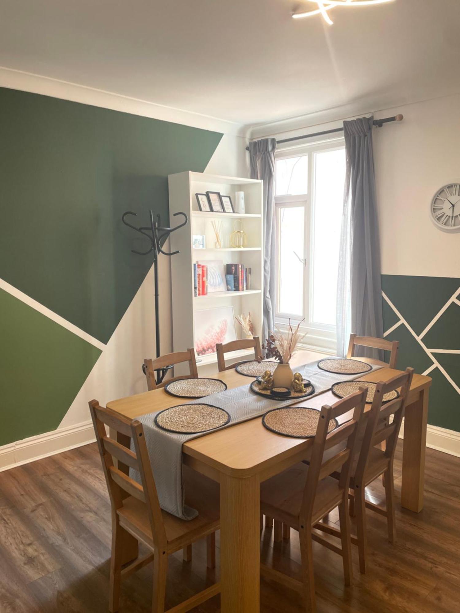 Home Sweet Home In Rg1 With Free Parking Reading Exterior photo
